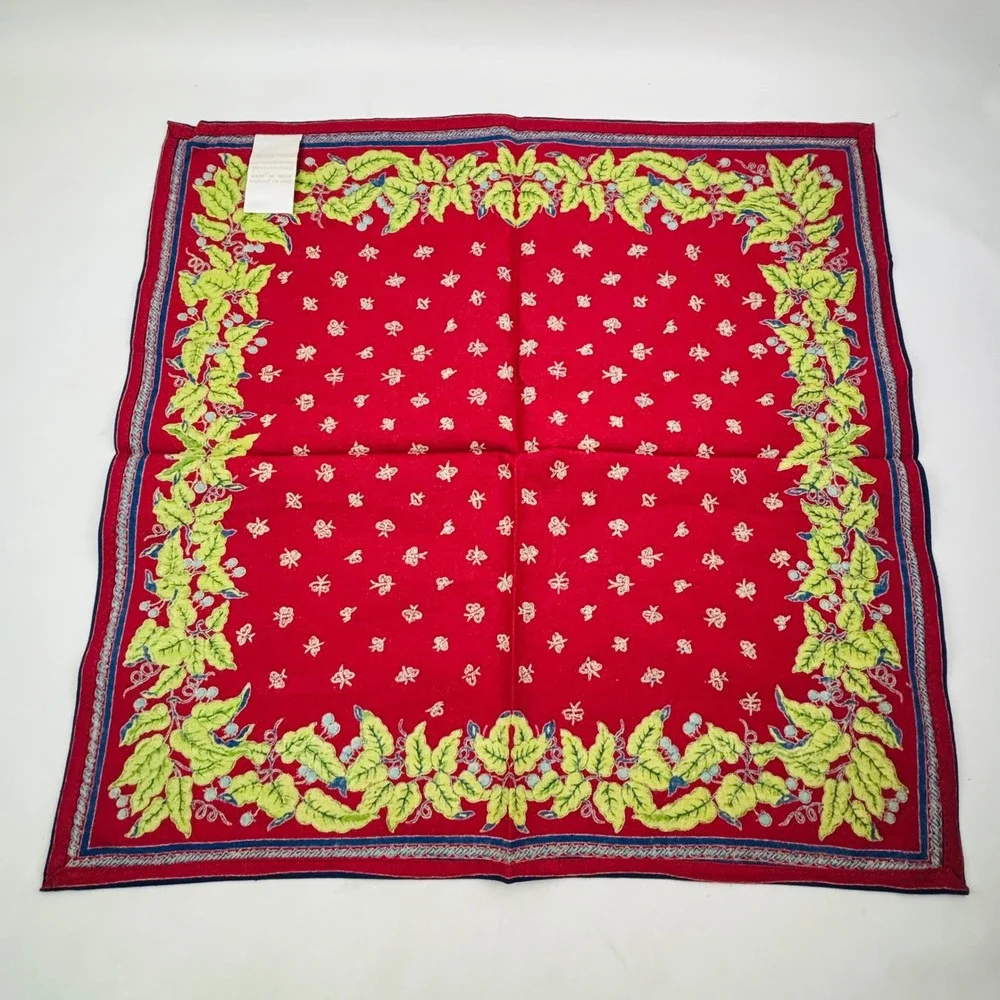 Williams Sonoma Provence Red Napkin Set of 4 Floral Leaf Bees 20x20 Cotton